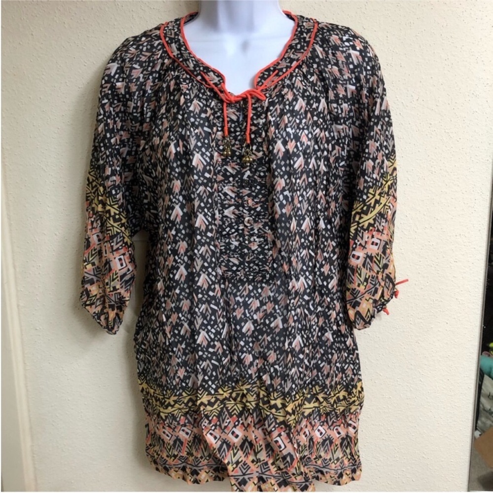Preowned French Connection Womens Artsy Top SZ 6 Tie Neck 3/4 Sleeve Beaded